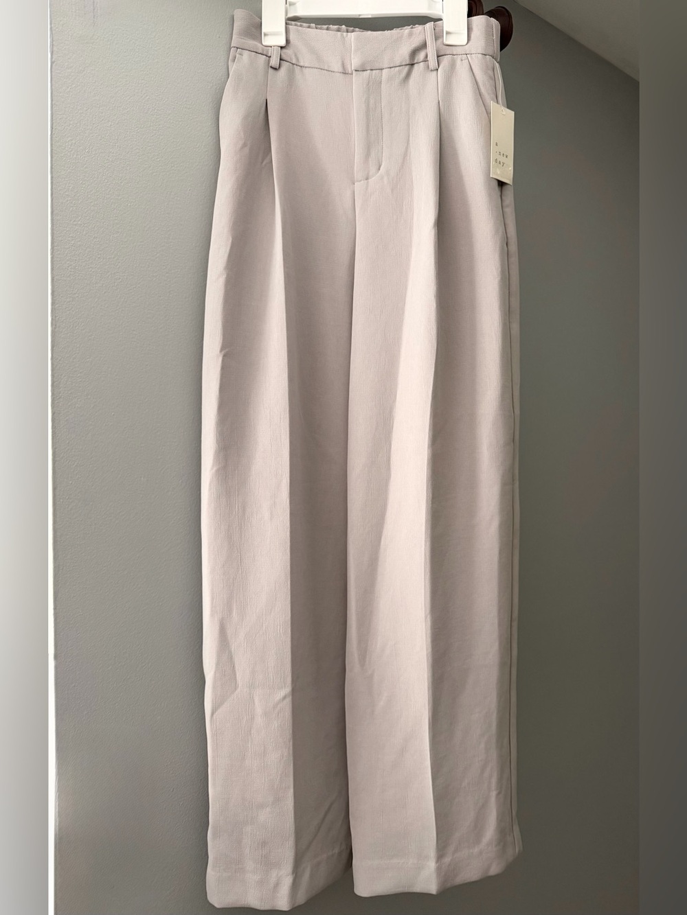 A New Day Gray Signature Crepe Essential Trouser Size 0 Regular